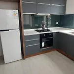 Apartment Koepruebasi Aile *
