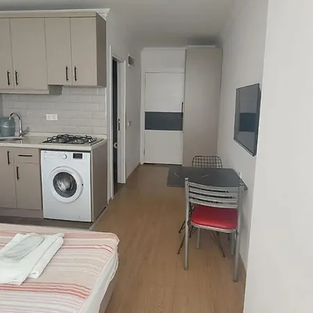 Apartment Koepruebasi Aile *