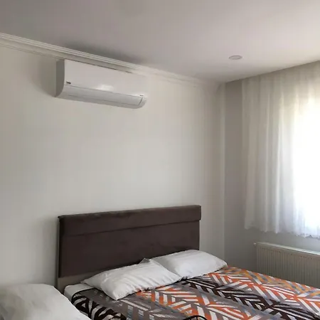 Apartment Koepruebasi Aile