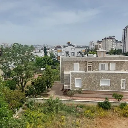 Apartment Koepruebasi Aile *