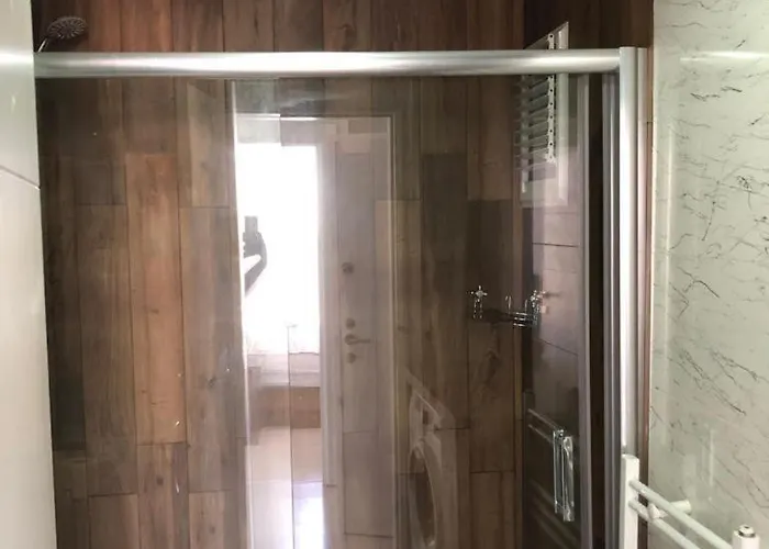 Koepruebasi Aile アパート *