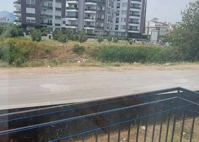 Koepruebasi Aile アパート *