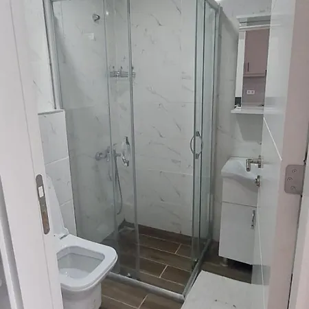 Apartament Koepruebasi Aile